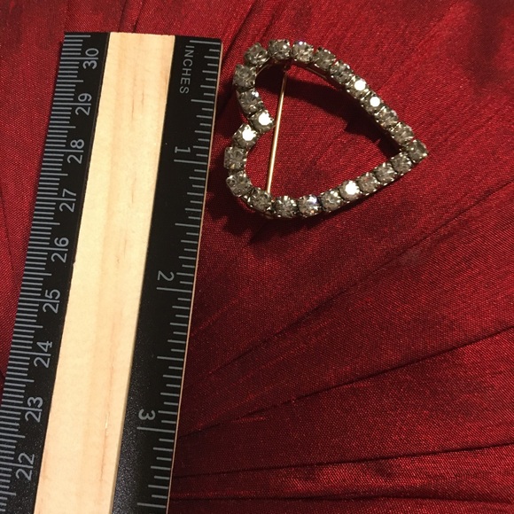 HEART RHINESTONE Vintage brooch - Picture 6 of 7